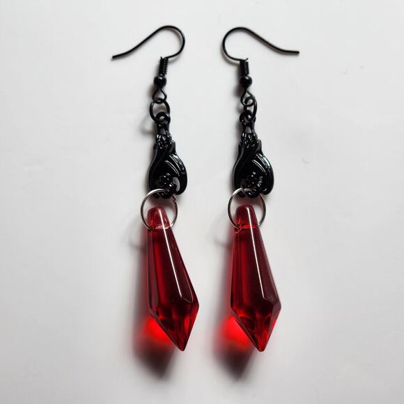 Blood Red Spike Bat Earrings - Picture 1 of 4
